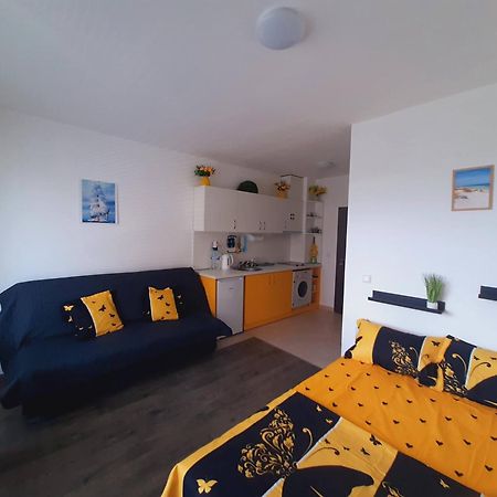 Apartment-Studio Daisy In Kiwi Gardens Complex Bjala Kültér fotó